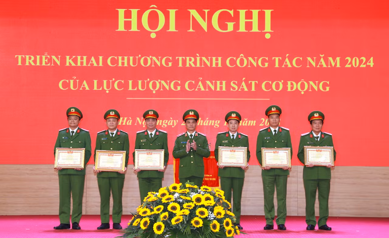 Xây dựng lực lượng Cảnh sát cơ động chính quy, tinh nhuệ, hiện đại vào năm 2025 -0