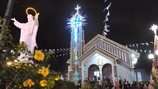 Đồng bào Tây Nguyên hân hoan chào đón Giáng sinh yên bình