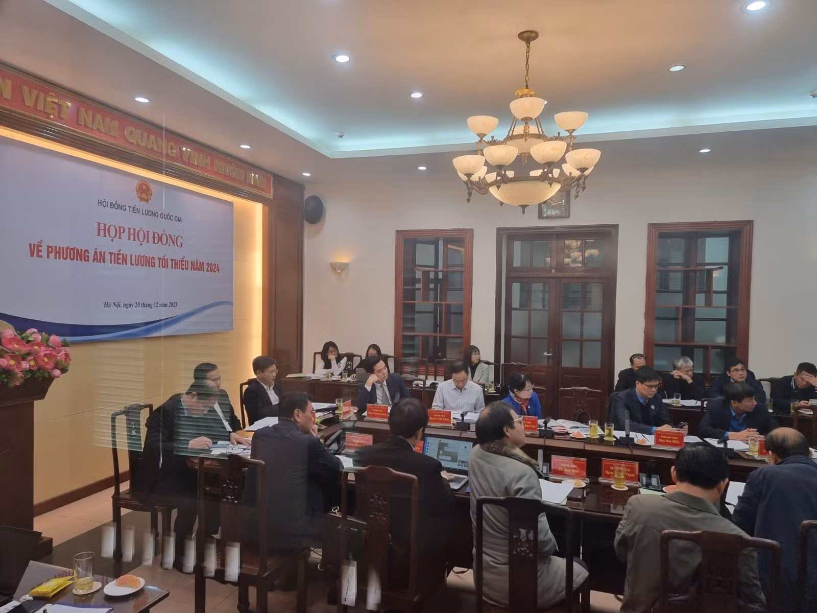 Chốt mức tăng 6% lương tối thiểu vùng từ 1/7/2024 -0