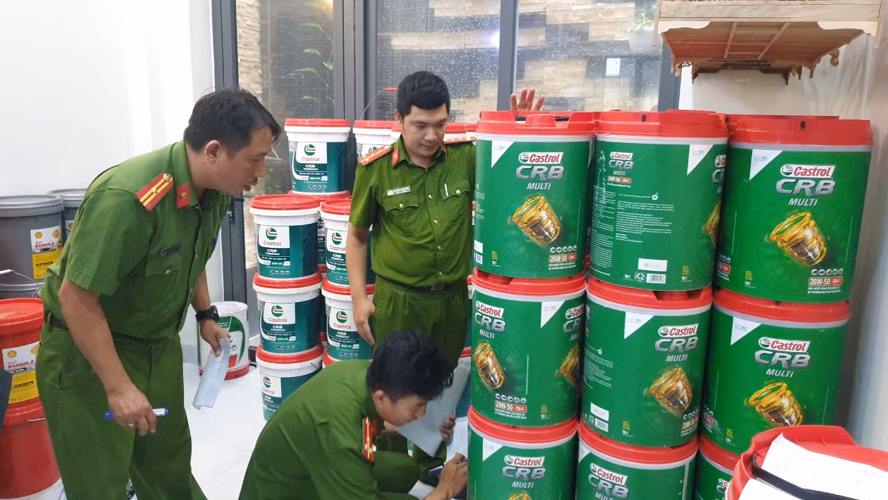 Phú Yên: Triệt phá ba đường dây sản xuất, mua bán nhớt giả -2