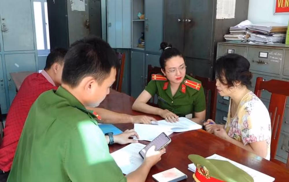 Bắt tạm giam 