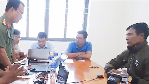 Xử phạt 2 đối tượng đăng&nbsp;tải, chia sẻ thông tin sai sự thật