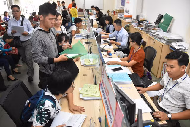Đề xuất cấp, quản lý thẻ đối với cán bộ, công chức, viên chức -0