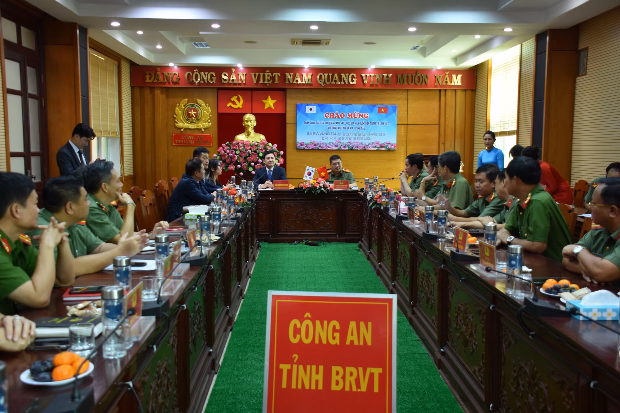 Công an tỉnh Bà Rịa-Vũng Tàu đón và làm việc với đoàn Cảnh sát Quốc gia Hàn Quốc -0