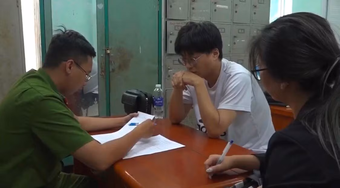 Công an TP Hồ Chí Minh bắt giữ đối tượng có lệnh truy nã quốc tế -0
