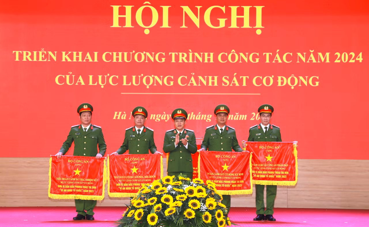 Xây dựng lực lượng Cảnh sát cơ động chính quy, tinh nhuệ, hiện đại vào năm 2025 -1