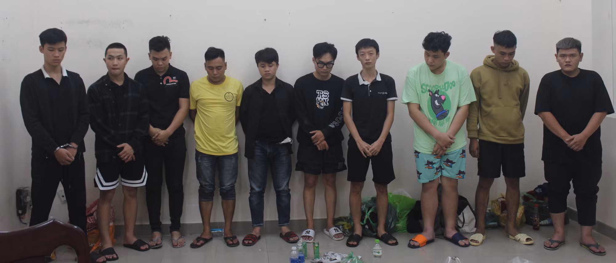 Đối tượng sử dụng súng bắn tử vong thanh niên trên đường ra đầu thú -0