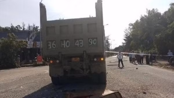 Thông tin mới nhất về vụ xe con đấu đầu xe tải khiến 5 người thương vong ảnh 4