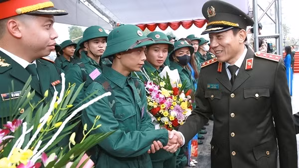 Nô nức khí thế ngày giao, nhận quân tại Thái Bình