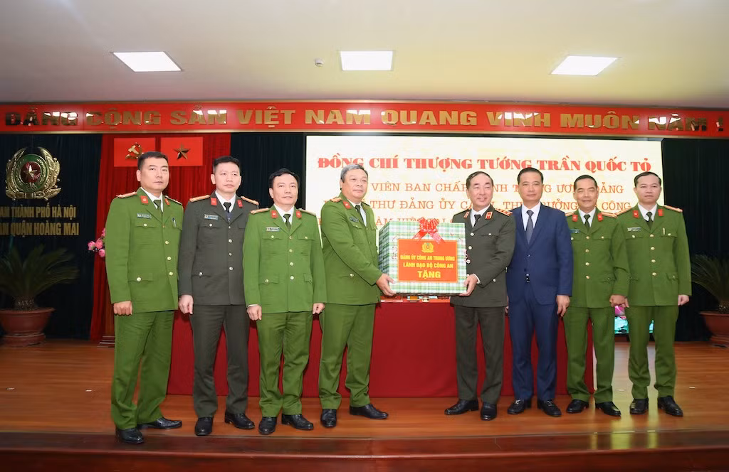 Phát huy tốt vai trò tham mưu và “tiên phong, gương mẫu, đi đầu” trong tổ chức thực hiện Đề án 06 của Chính phủ -0