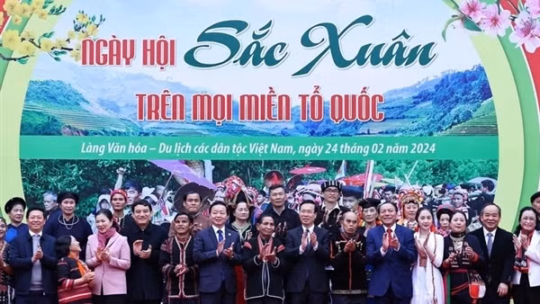 Chủ tịch nước Võ Văn Thưởng dự Ngày hội sắc Xuân trên mọi miền Tổ quốc