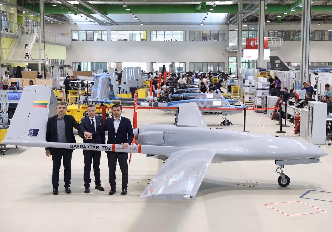 Xu hướng máy bay quân sự không người lái 2024 -0