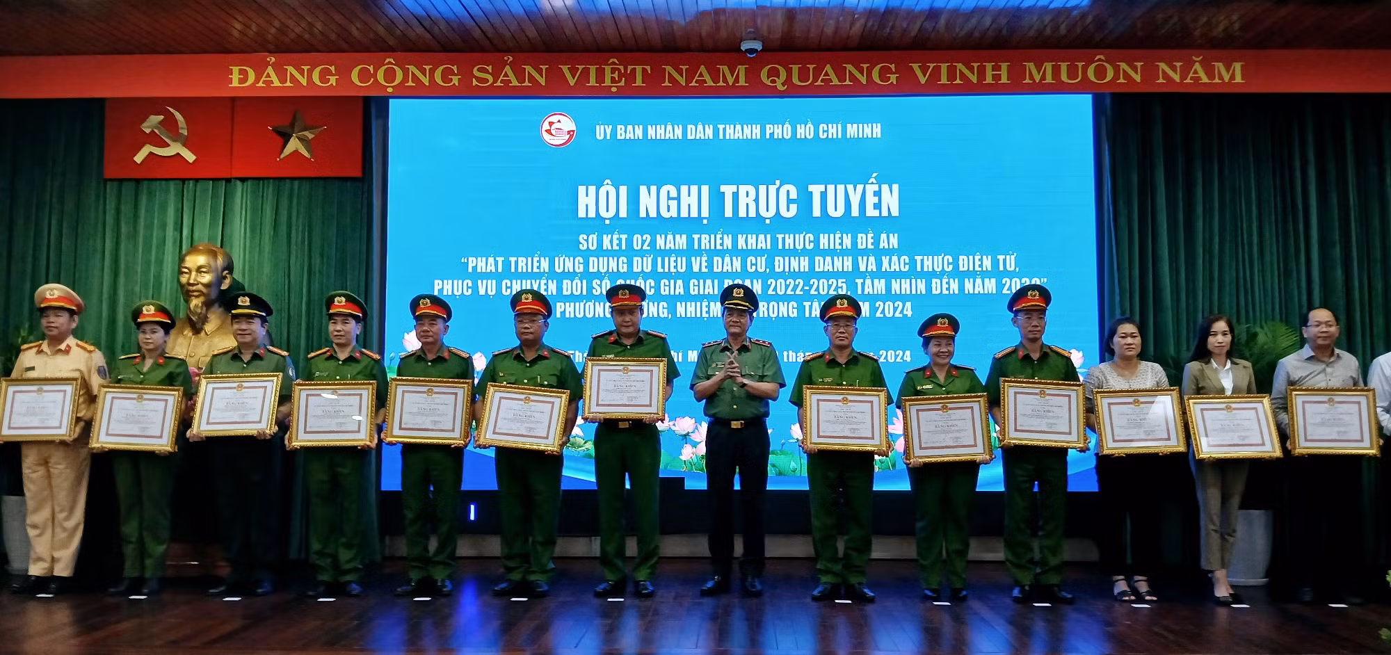 Các hoạt động hành chính của TP Hồ Chí Minh đang hướng tới thực hiện trên nền tảng số -0