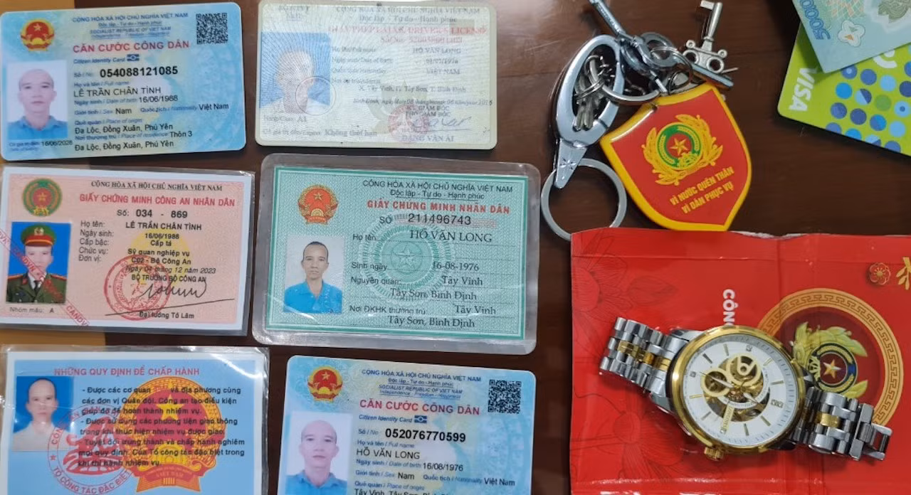 Bắt giam đối tượng làm giả con dấu, tài liệu của cơ quan, tổ chức -0