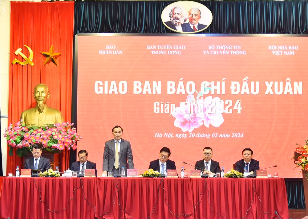 Quyết tâm cao độ xây dựng nền báo chí “chuyên nghiệp, nhân văn và hiện đại” -0