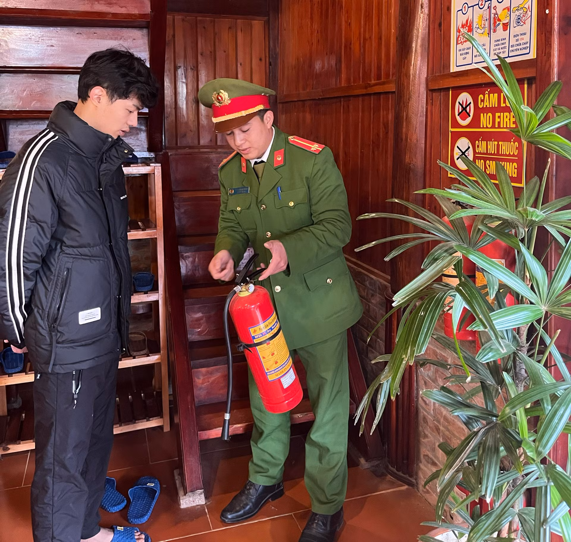 Đảm bảo an ninh, an toàn lễ hội trên cao nguyên trắng -0