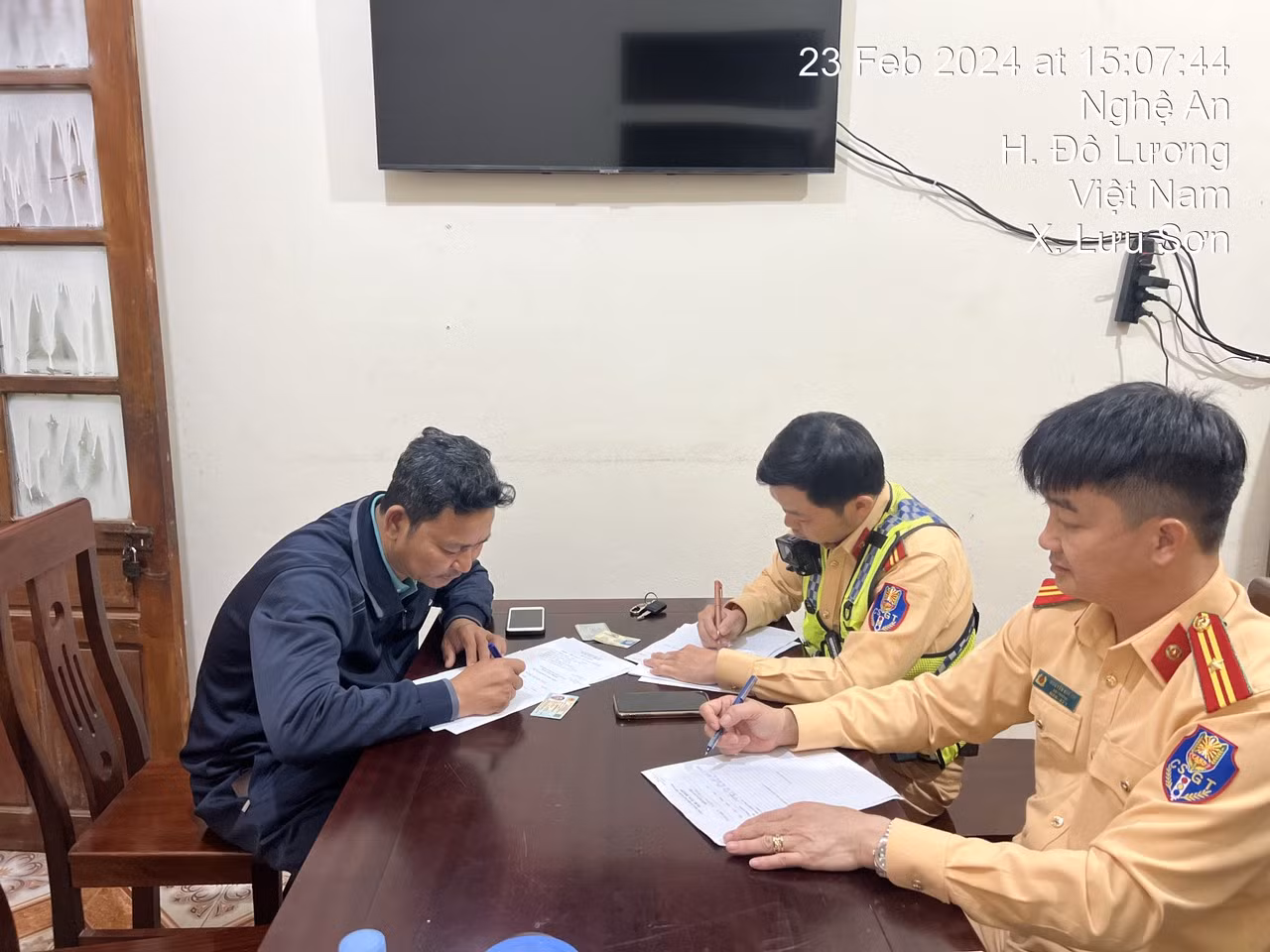 Danh tính tài xế điều khiển ô tô tải chạy ngược chiều trên Cao tốc -0