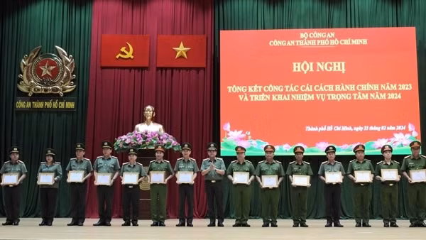 Cải cách hành chính hiệu quả, nâng cao niềm tin và sự hài lòng
