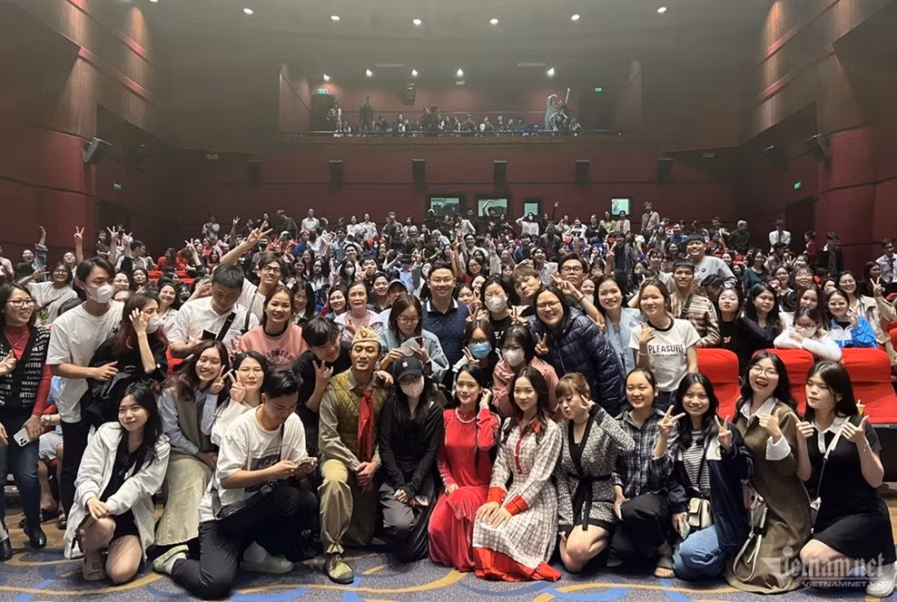 “Đào, phở và piano”: &nbsp;Vì sao, phim nhà nước đặt hàng…? -0