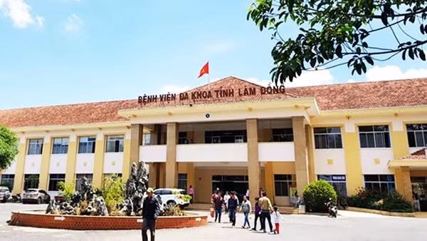 Yêu cầu làm rõ trách nhiệm vụ việc bệnh nhân bị mổ nhầm