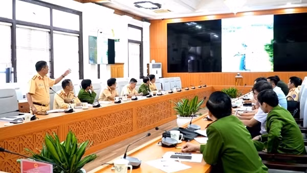 Thừa Thiên Huế “mổ xẻ” nguyên nhân gây tai nạn trên cao tốc Cam Lộ - La Sơn