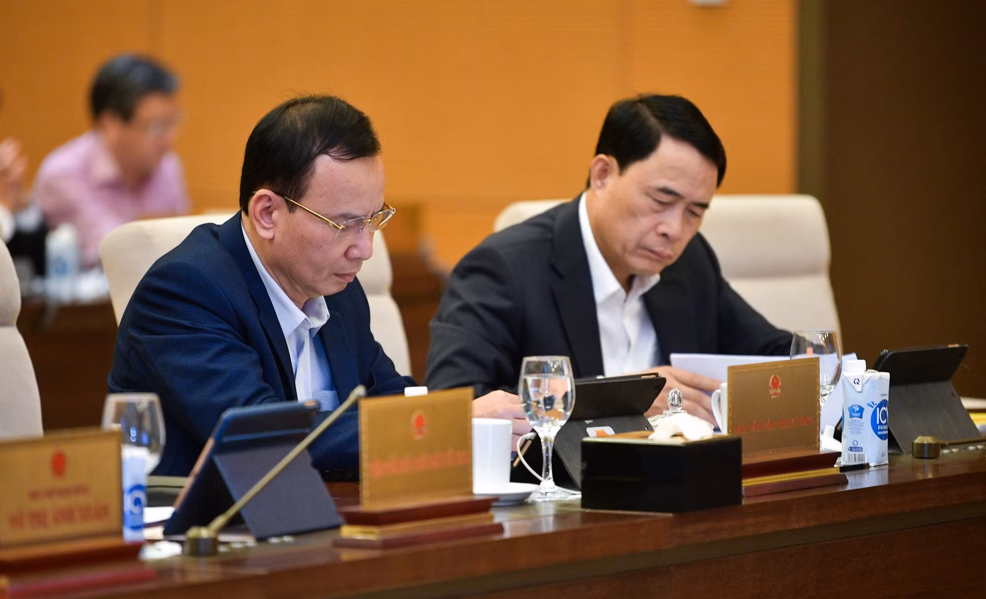 đại biểu.jpg -1