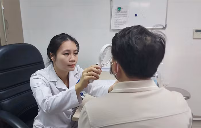 Nhiều người phải đi viện vì kiến ba khoang -0