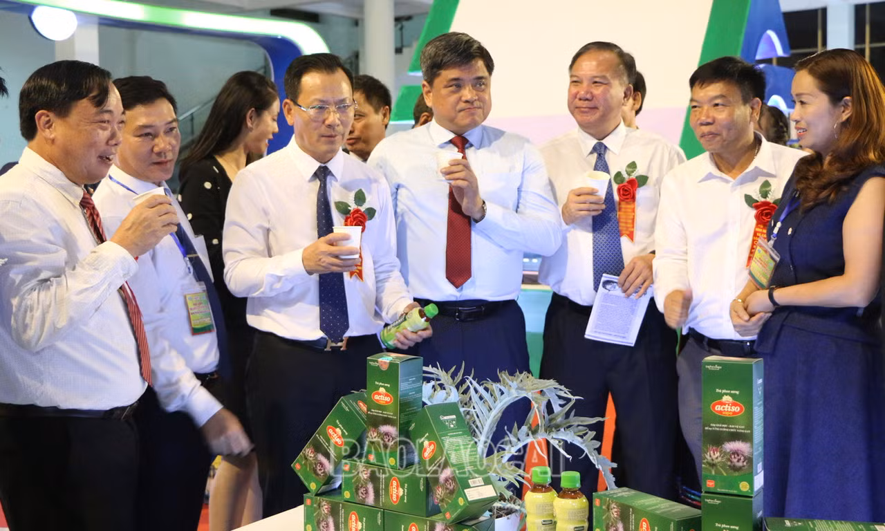 Diễn đàn để trao đổi cơ chế chính sách thu hút đầu tư và hoạt động logistics, xuất - nhập khẩu Việt - Trung -0