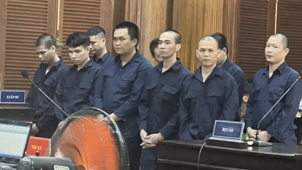 Nhóm thanh niên đánh hội đồng hàng xóm của bạn lãnh án