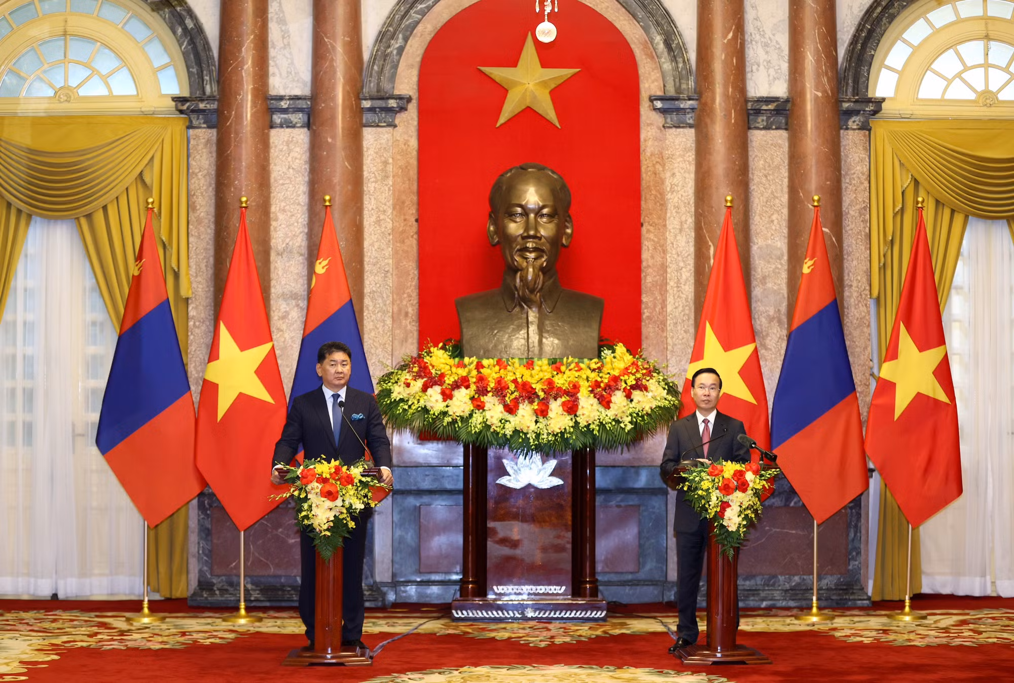 Chủ tịch nước Võ Văn Thưởng và Tổng thống Mông Cổ chứng kiến Lễ ký kết các văn bản hợp tác giữa hai nước -0
