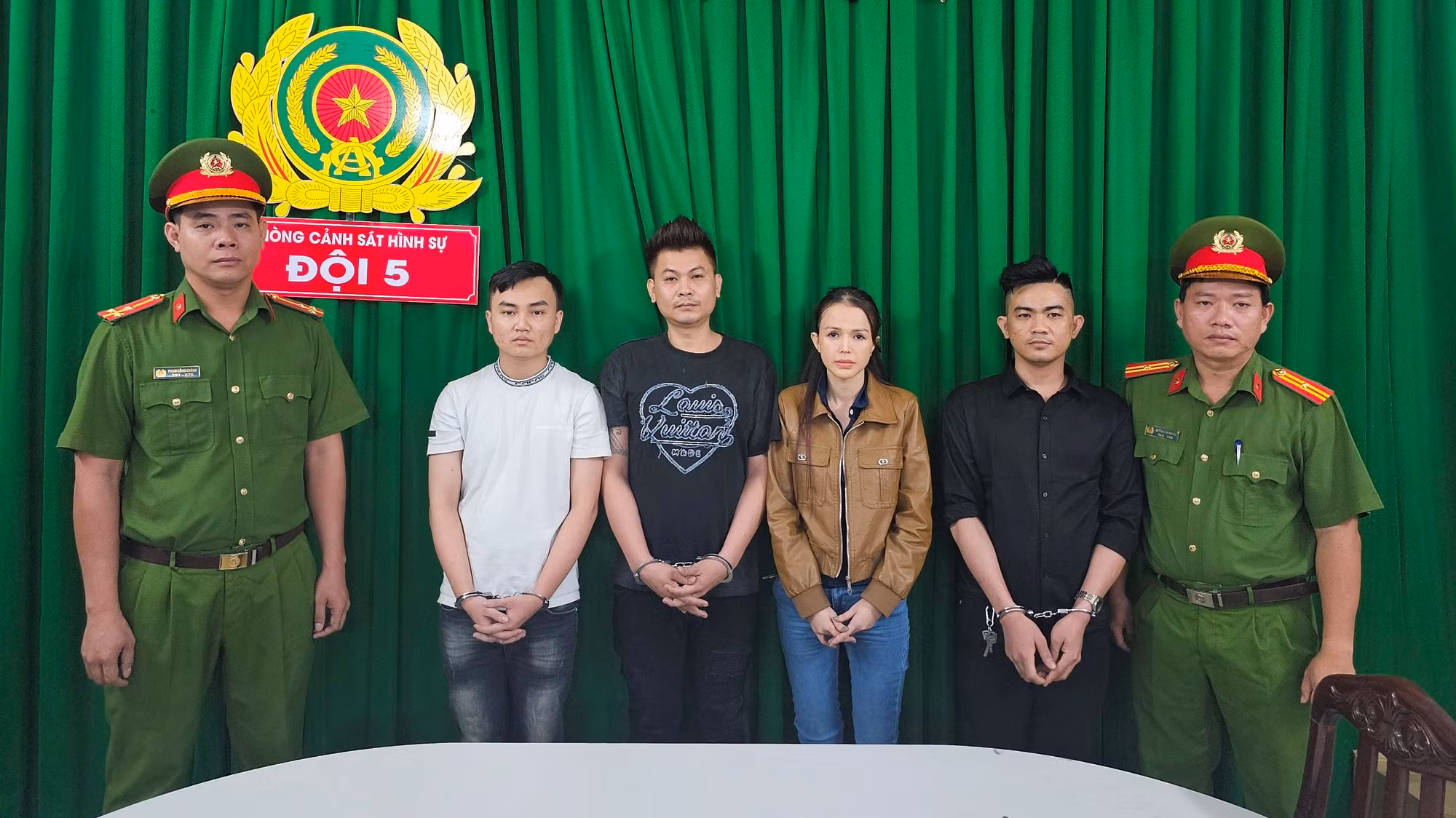 Hệ thống nhà hàng với “combo” mại dâm khép kín, thu lợi bất chính hàng chục tỷ đồng -0