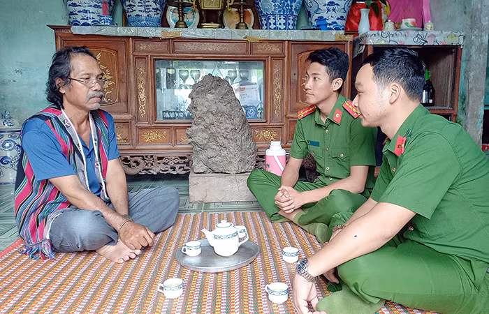 Phát huy vai trò của người có uy tín trong đảm bảo an ninh, trật tự ở cơ sơ -0