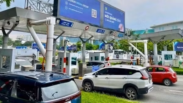 Kiến nghị mở rộng thu phí không dừng tại sân bay