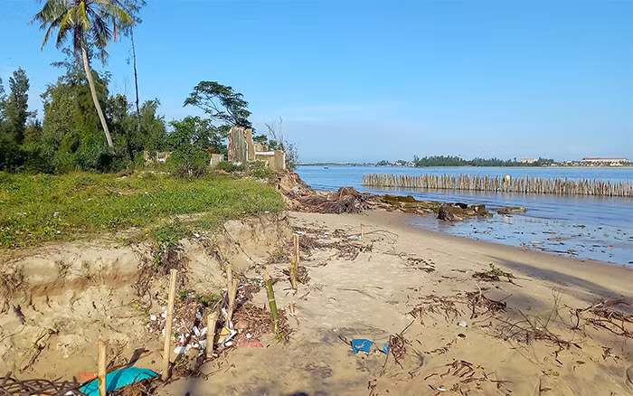 Sống thấp thỏm trong vùng sạt lở -0