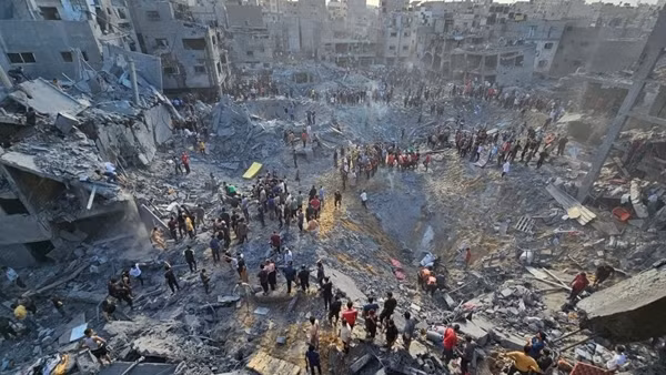 Thêm trại tị nạn ở Gaza bị không kích, hơn 50 người thiệt mạng