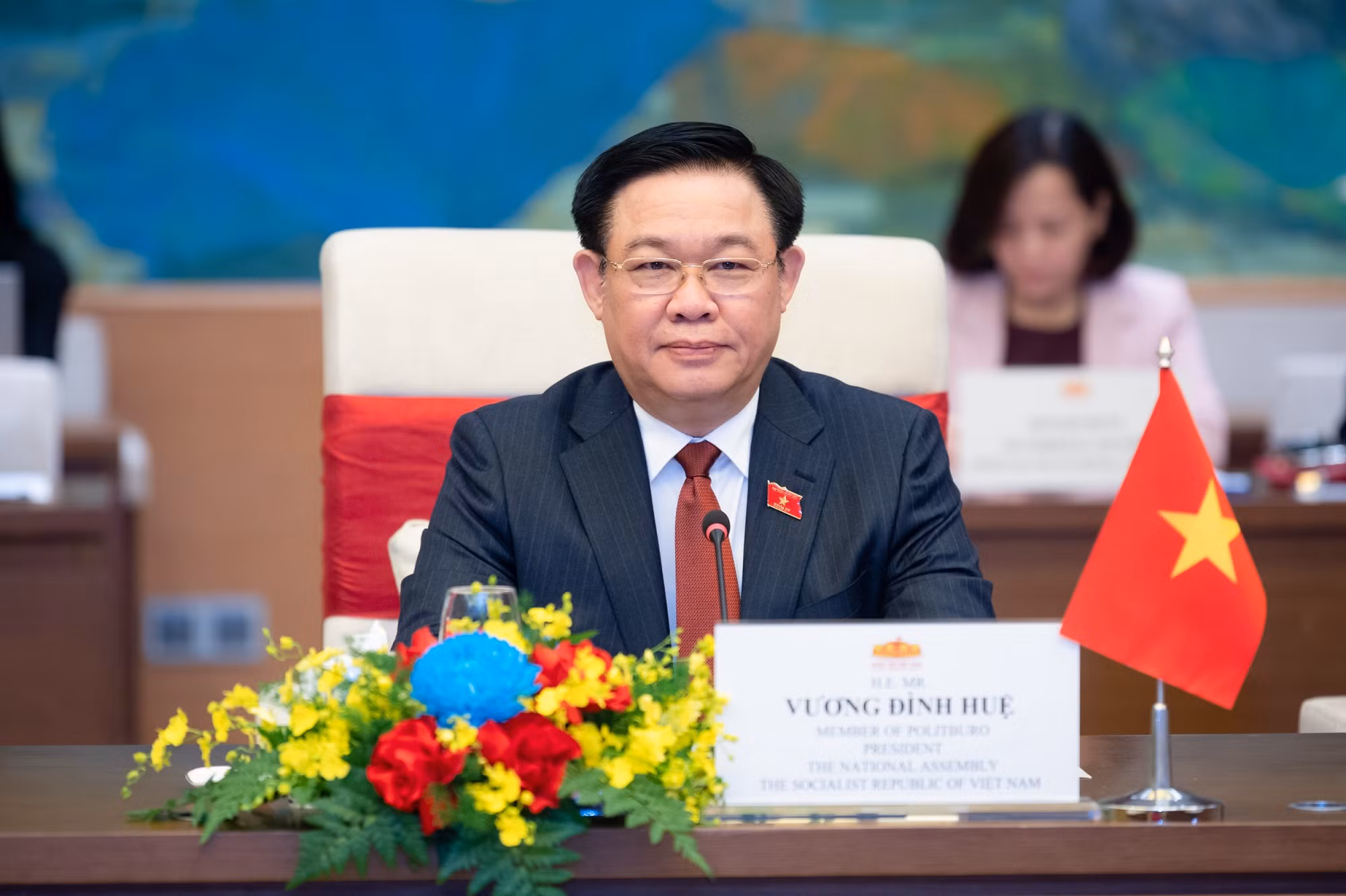 Chủ tịch Quốc hội Vương Đình Huệ hội kiến Tổng thống Mông Cổ -0
