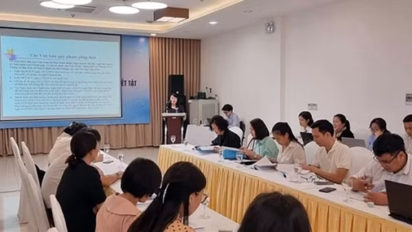 Quan tâm cấp thẻ bảo hiểm y tế cho người khuyết tật