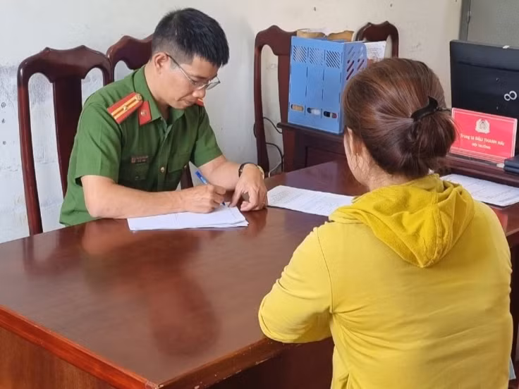 Mạo danh cán bộ ngân hàng để vay nặng lãi 4 tỷ đồng -0