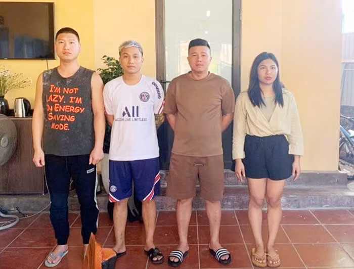Bẫy lừa từ tuyển dụng nhân viên quán karaoke -0