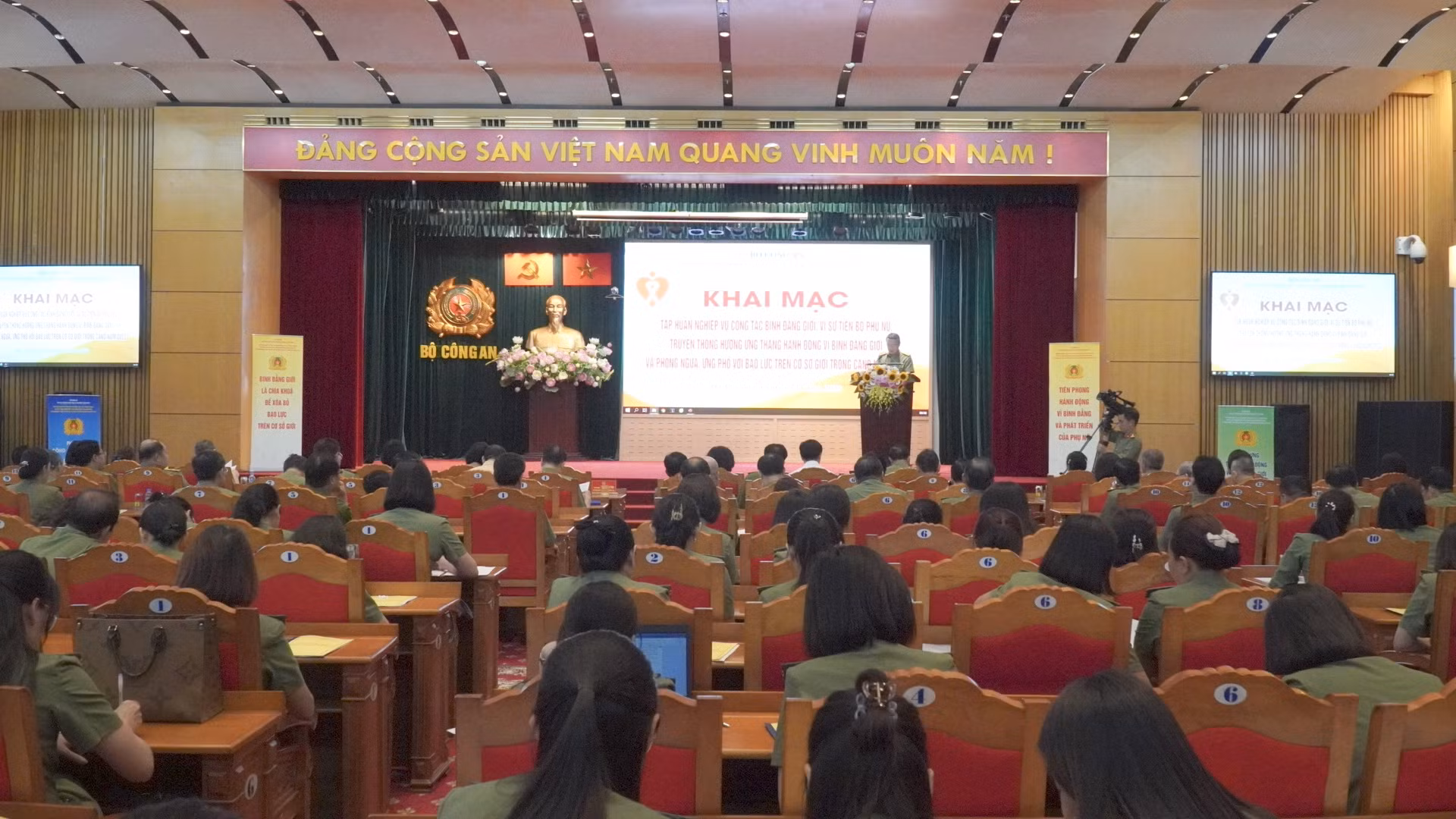 Nâng cao nghiệp vụ công tác bình đẳng giới, vì sự tiến bộ phụ nữ -0