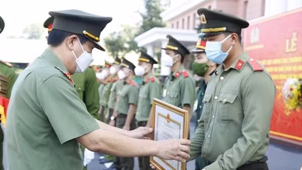 Tri ân những đóng góp thầm lặng và sự hy sinh trong đại dịch ảnh 4