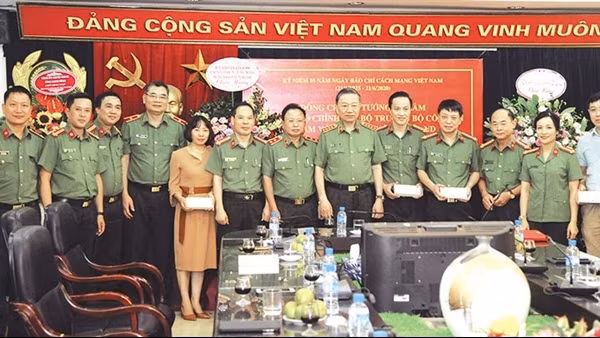 Báo CAND có 3 tác phẩm đoạt Giải Báo chí Quốc gia lần thứ XVI ảnh 4