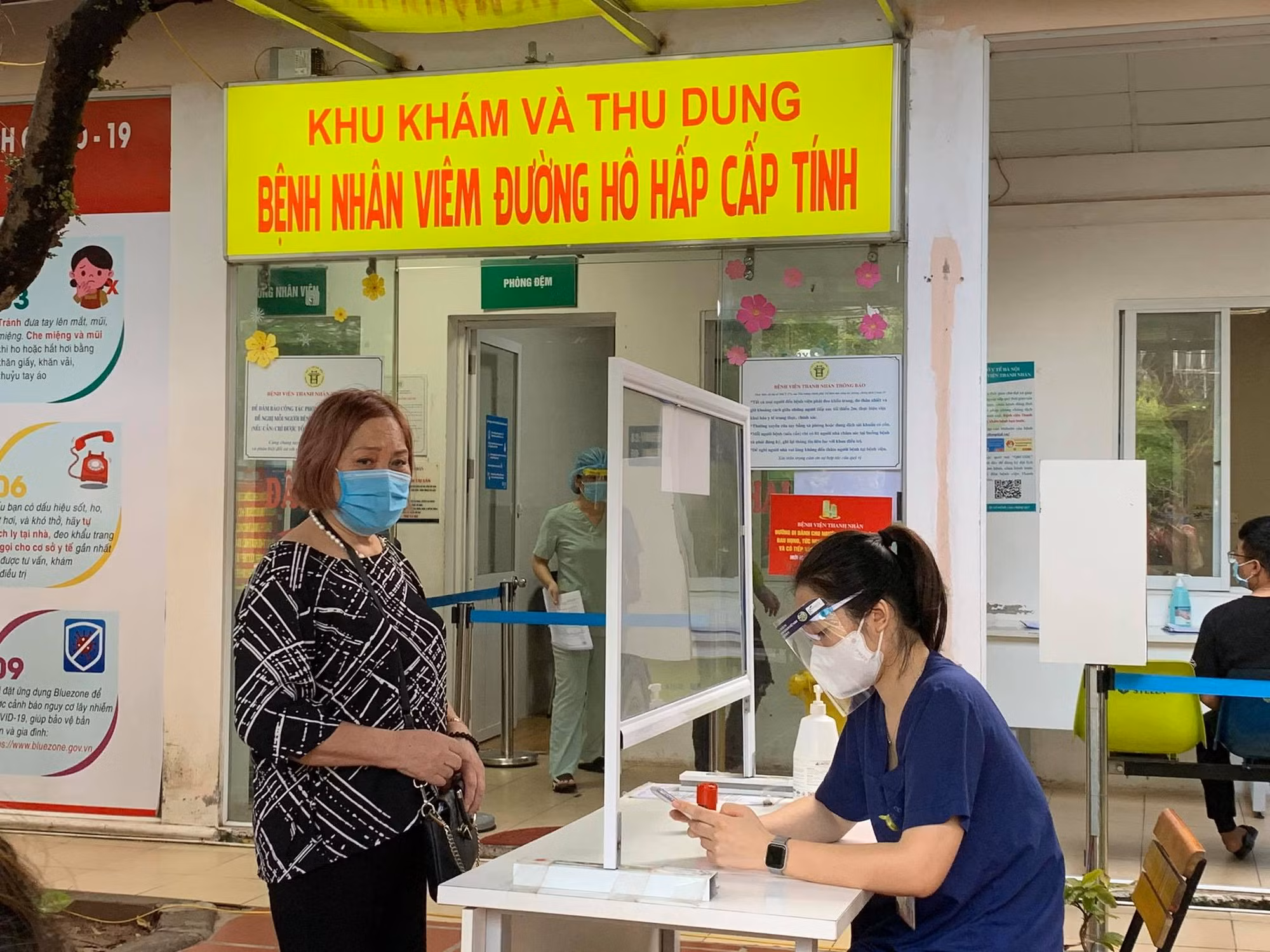 Hà Nội thêm 49 ca nhiễm COVID-19, có 12 F0 trong cộng đồng -0
