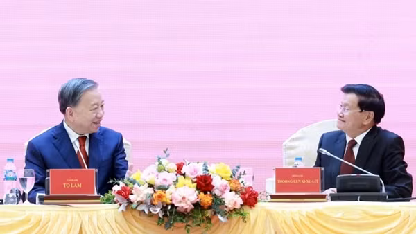 Tổng Bí thư, Chủ tịch nước Lào thông tin về kết quả Đại hội XII Đảng NDCM Lào