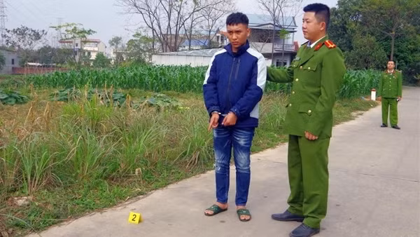 Bắt giam “yêu râu xanh” xâm hại bé gái