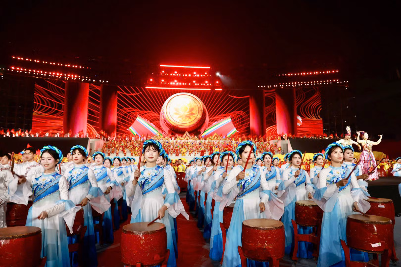 Những hình ảnh ấn tượng của CAND trong chương trình nghệ thuật chào mừng thành công Đại hội Đảng -0