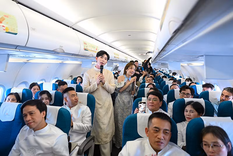 Vietnam Airlines lan tỏa thông điệp “Việt Nam hạnh phúc” từ bầu trời -0