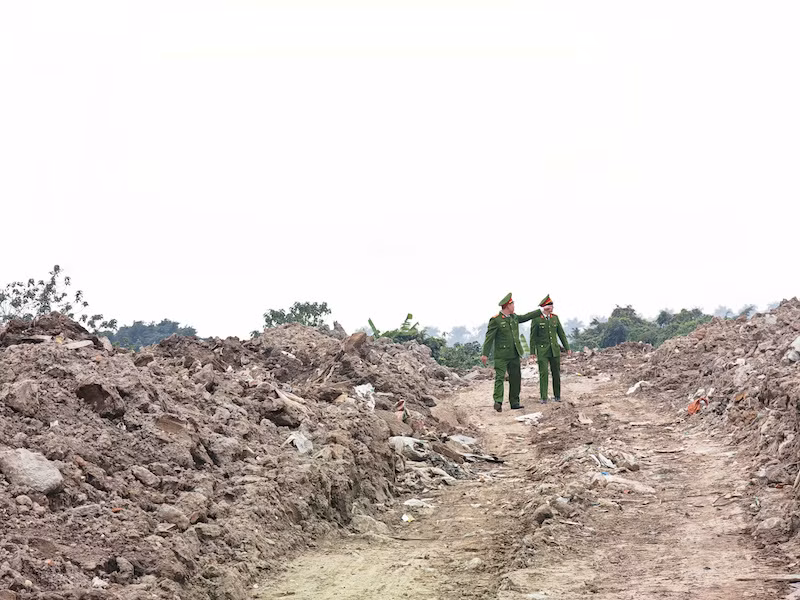 Khởi tố 4 đối tượng “Gây ô nhiễm môi trường” -2