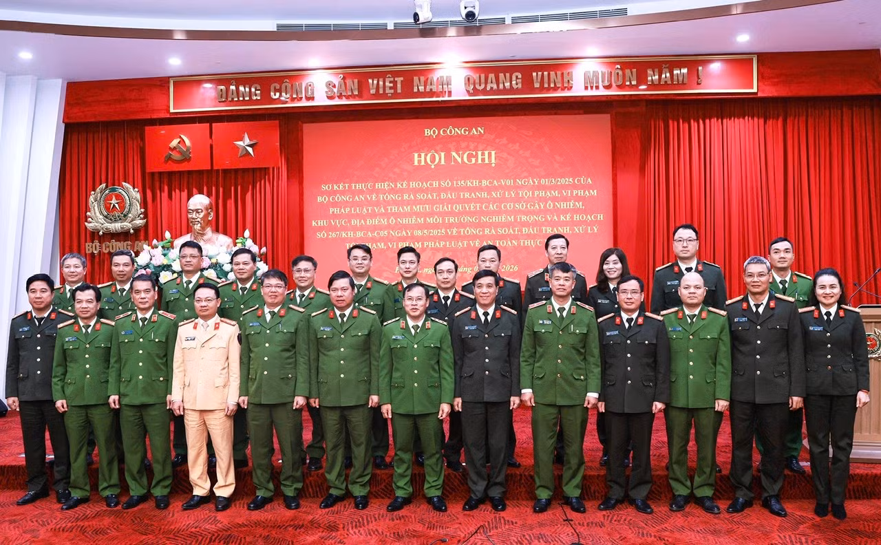 Quyết liệt đấu tranh xử lý tội phạm, vi phạm pháp luật về môi trường và an toàn thực phẩm -1