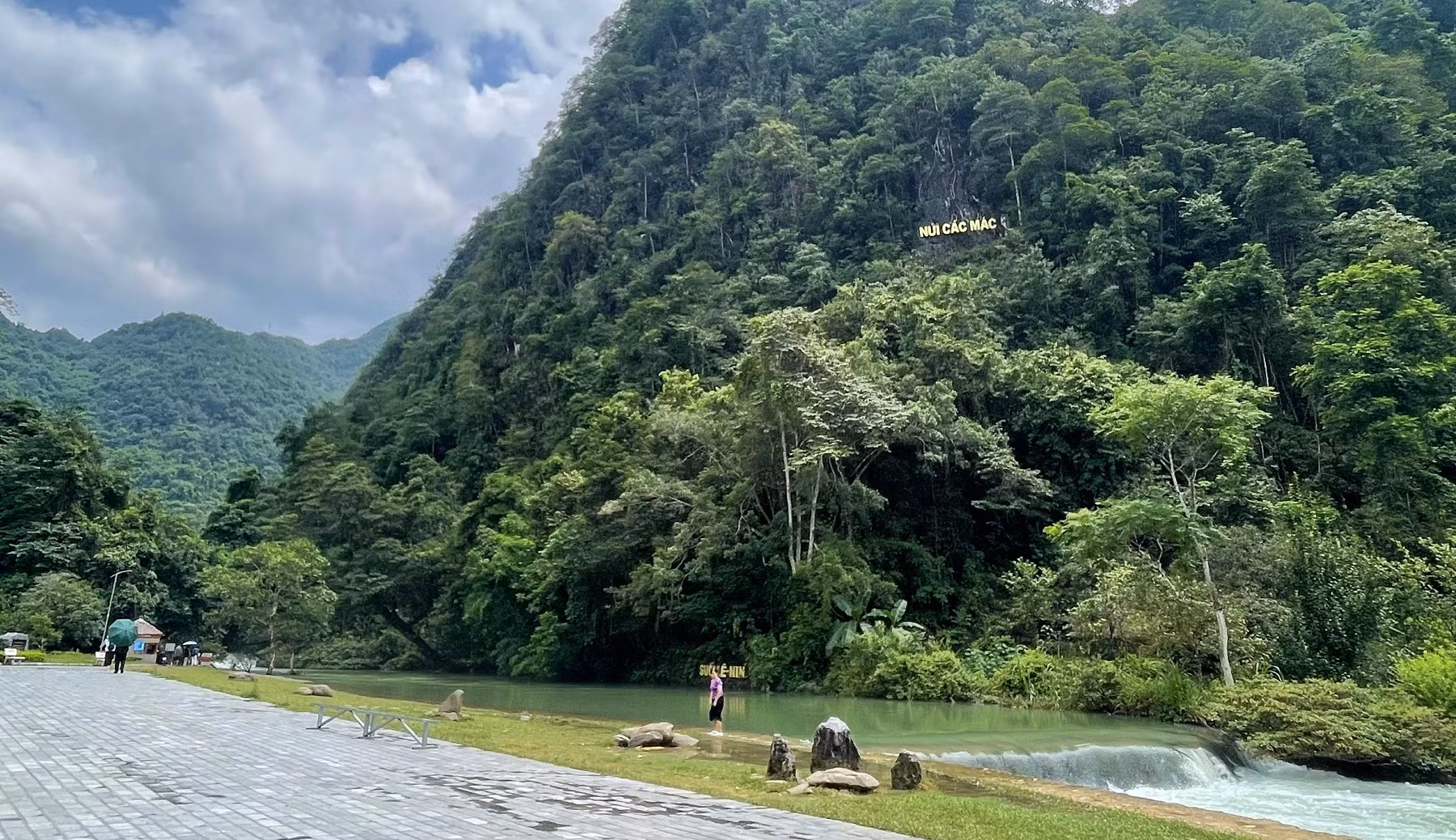Kiến tạo Không gian văn hóa Hồ Chí Minh trên quê hương cách mạng Cao Bằng -0